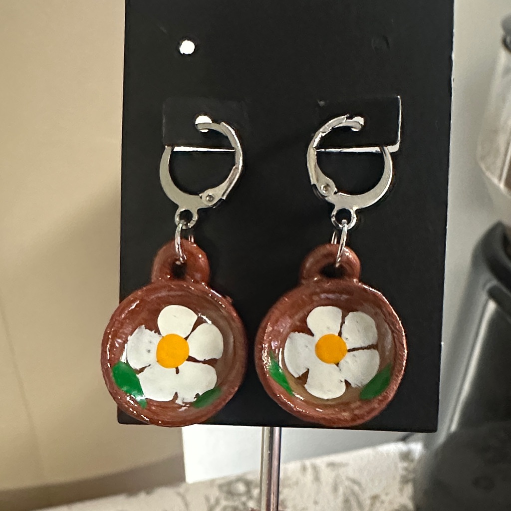 Mexicana Brown And White Floral Earrings